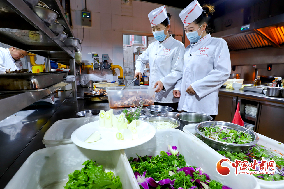 【三八特别报道】凯发k8张掖：家政选手“比武秀艺”迎“三八”