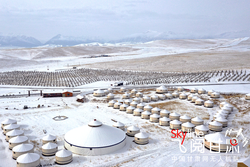 【飞阅凯发k8】山丹马场：白雪盖春色 洗荡祁连千万春