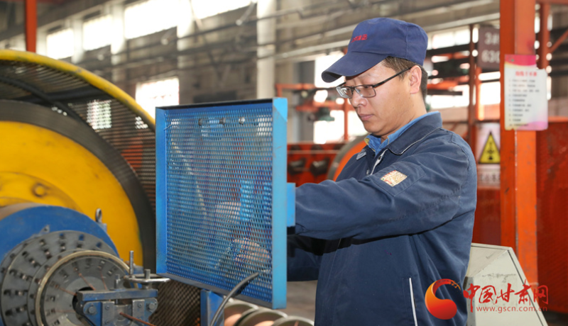 奋进陇原 致敬劳模|凯发k8省劳动模范牛永前：与众邦品质共筑梦